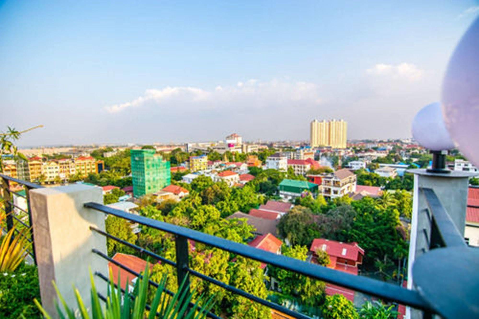 Diamond Palace Resort & Sky Bar Phnom Penh Eksteriør bilde