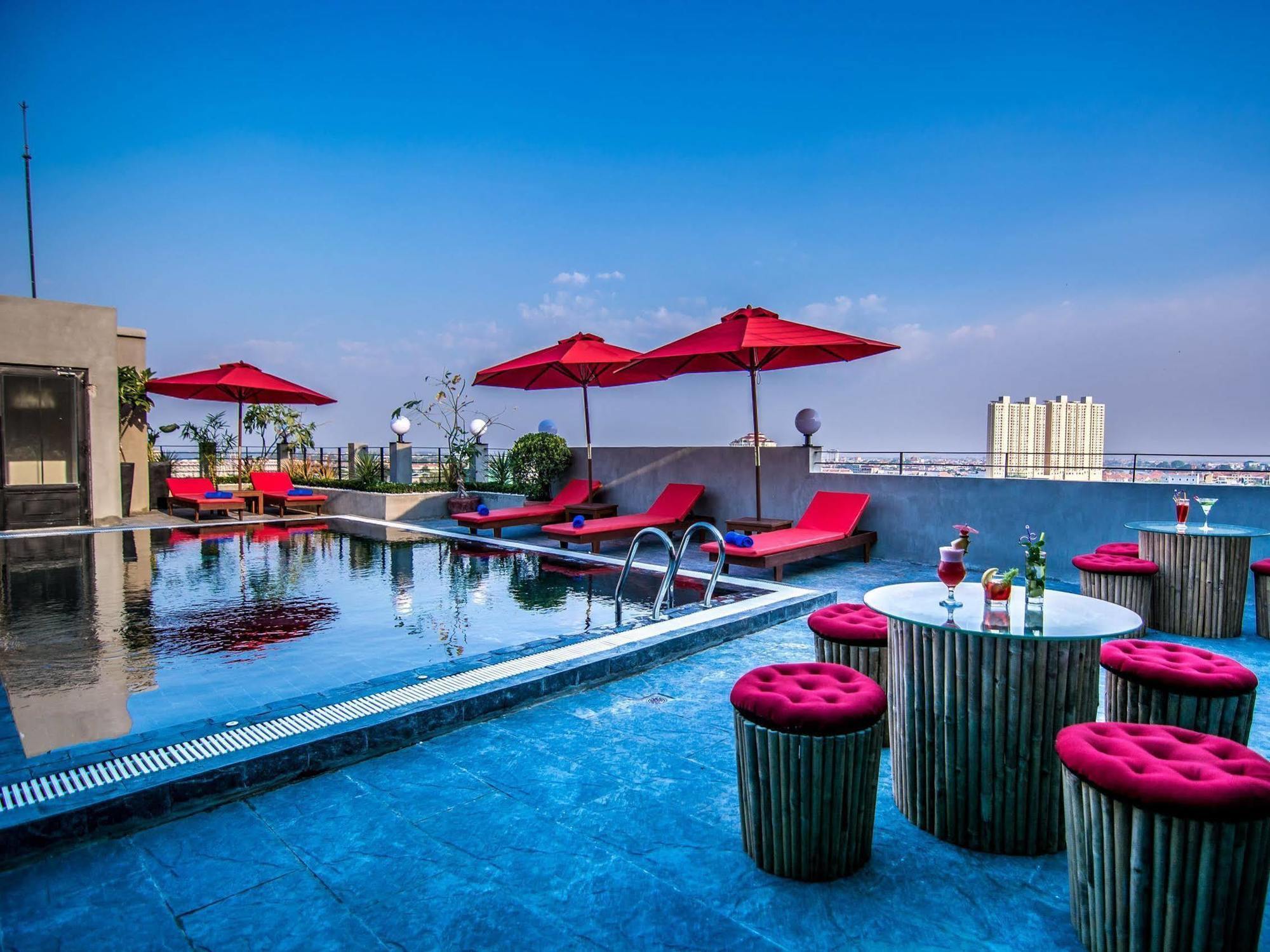 Diamond Palace Resort & Sky Bar Phnom Penh Eksteriør bilde