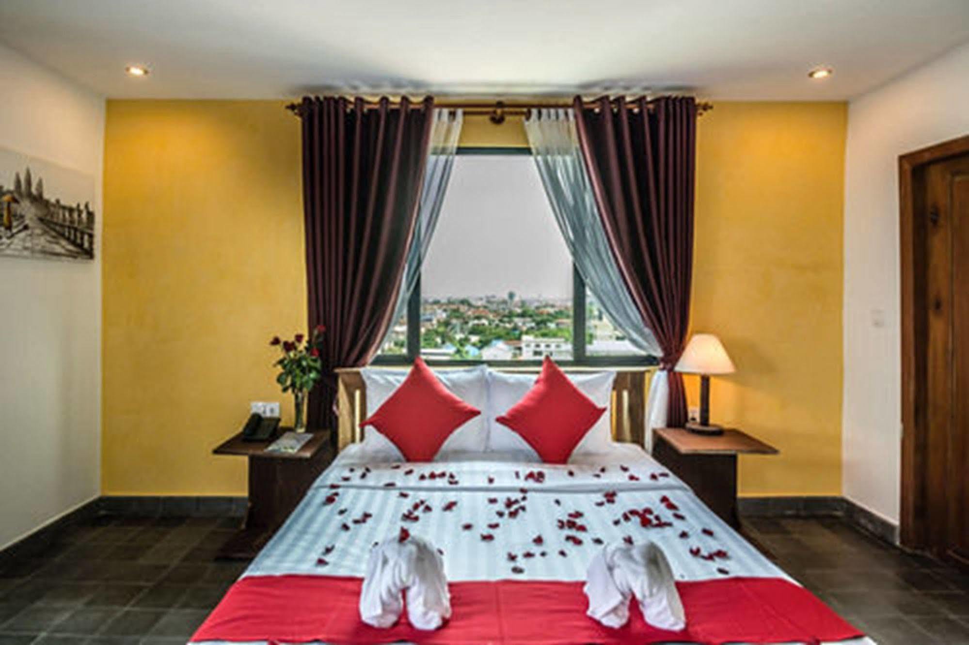 Diamond Palace Resort & Sky Bar Phnom Penh Eksteriør bilde